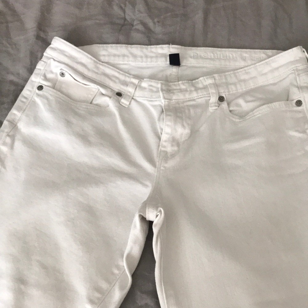 Womens Gap white denim capris